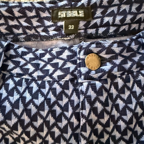 Men's Blue Patterned Flat Front Shorts - Picture 2 of 4